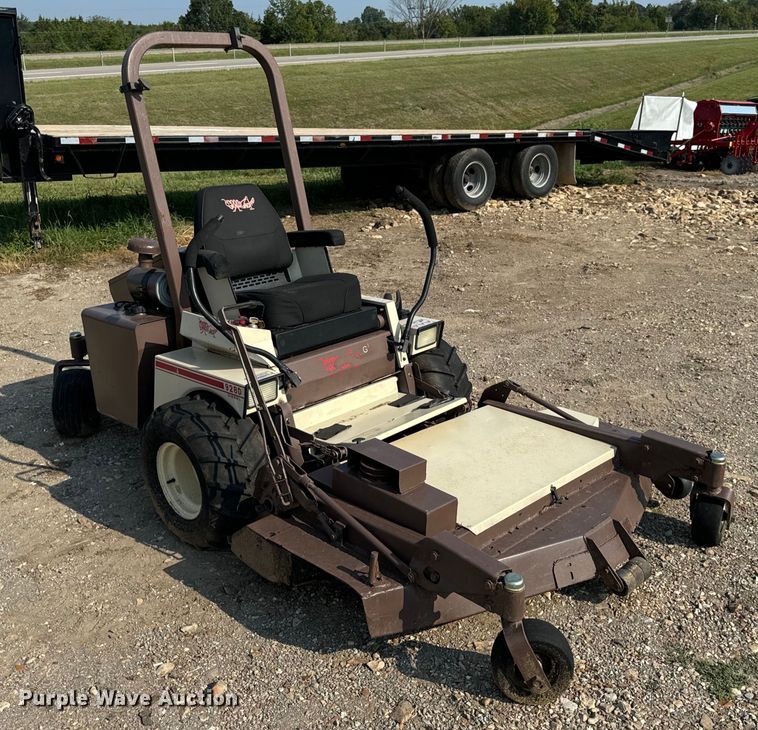 image for item EH7001 2002 Grasshopper 928D ZTR lawn mower