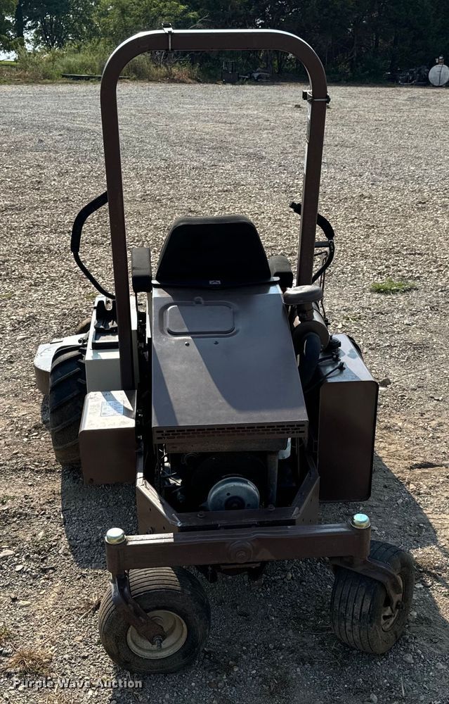 image for item EH7001 2002 Grasshopper 928D ZTR lawn mower