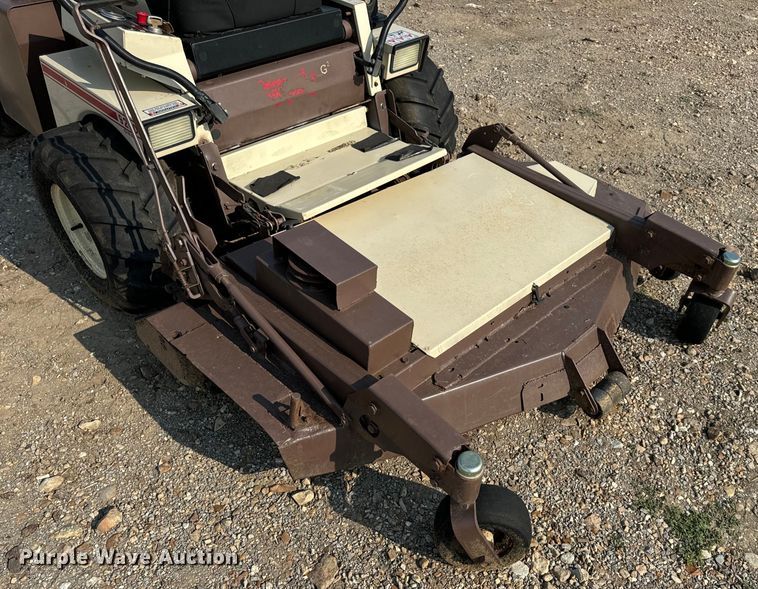 image for item EH7001 2002 Grasshopper 928D ZTR lawn mower