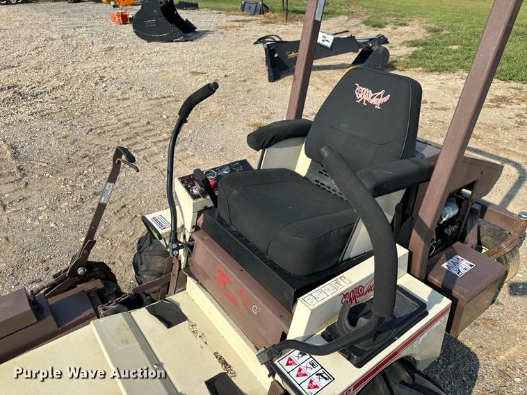 image for item EH7001 2002 Grasshopper 928D ZTR lawn mower