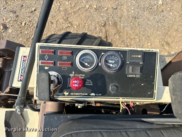 image for item EH7001 2002 Grasshopper 928D ZTR lawn mower