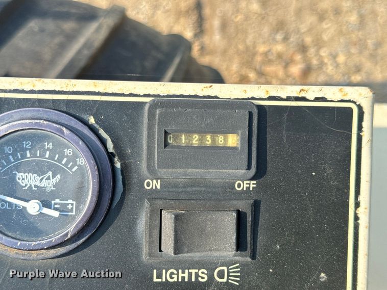 image for item EH7001 2002 Grasshopper 928D ZTR lawn mower