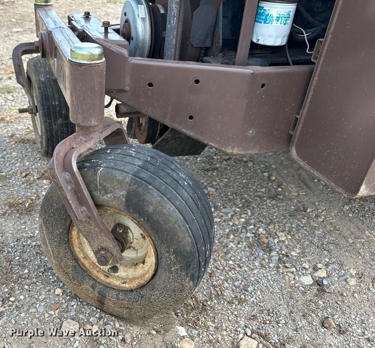 image for item EH7001 2002 Grasshopper 928D ZTR lawn mower