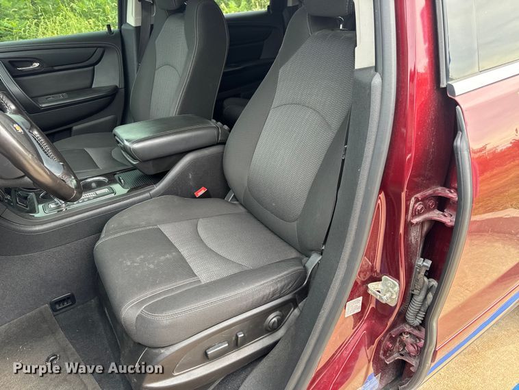 image for item EH7003 2017 Chevrolet Traverse LT SUV