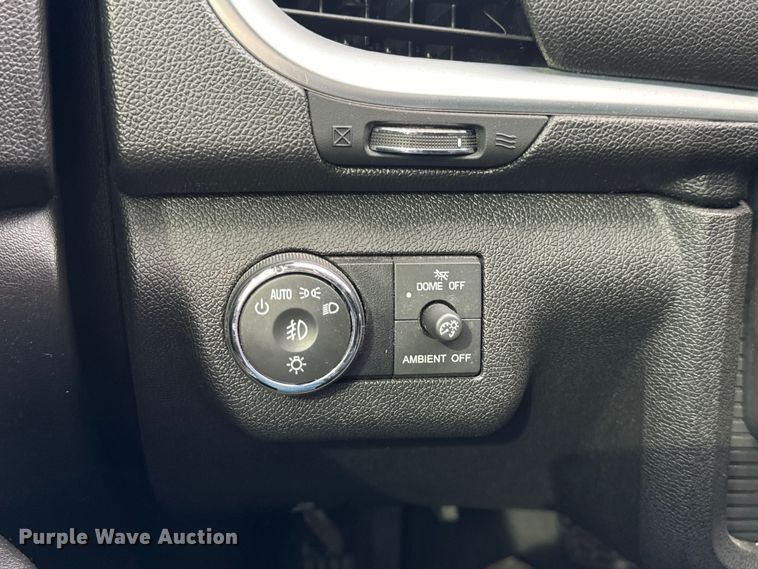 image for item EH7003 2017 Chevrolet Traverse LT SUV