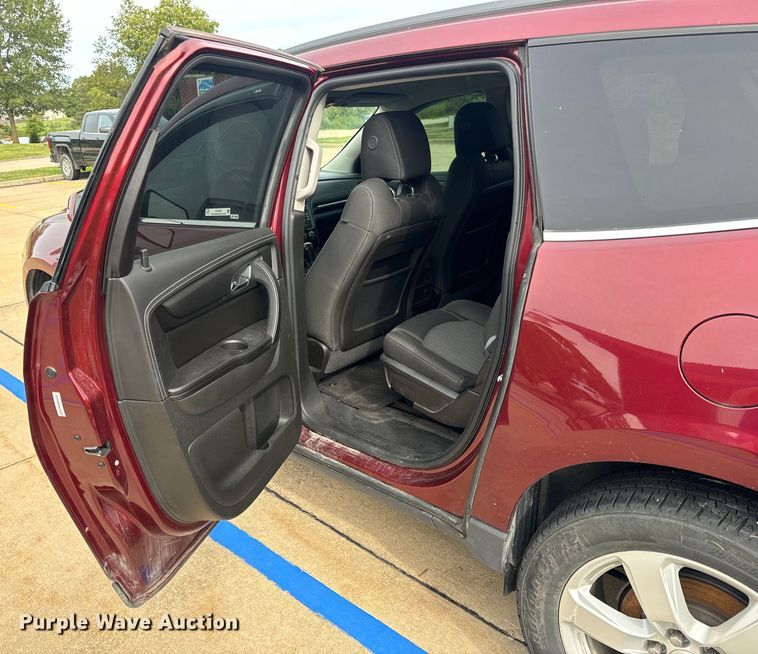 image for item EH7003 2017 Chevrolet Traverse LT SUV