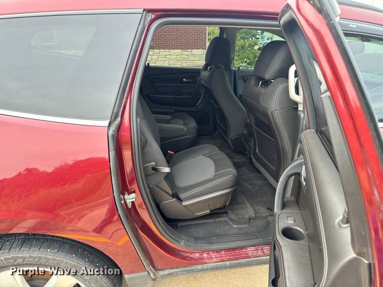 image for item EH7003 2017 Chevrolet Traverse LT SUV