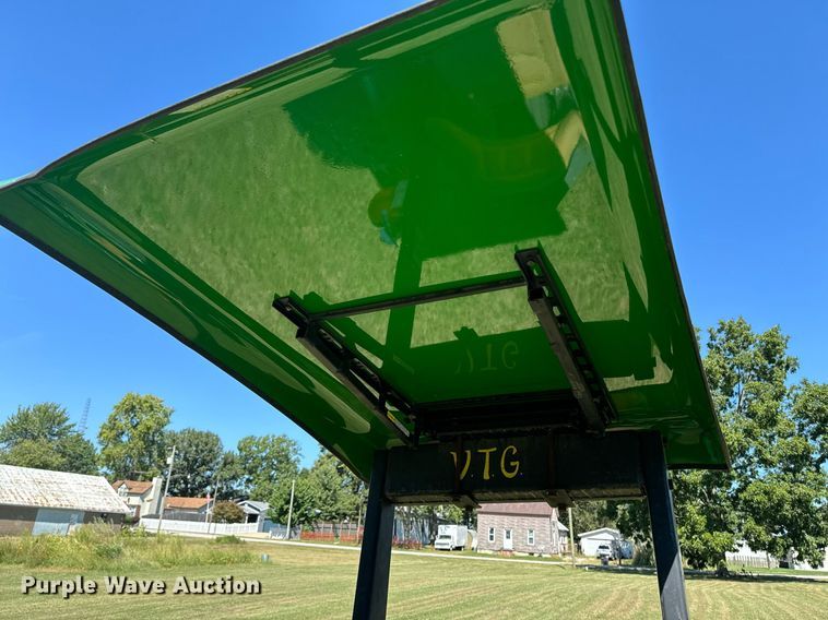 image for item EI4040 1990 John Deere 2155 Tractor