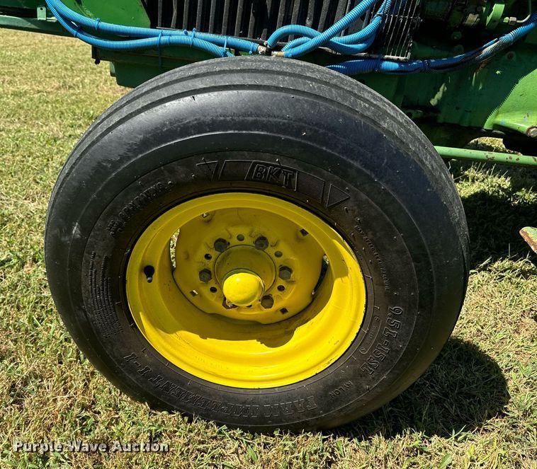 image for item EI4040 1990 John Deere 2155 Tractor