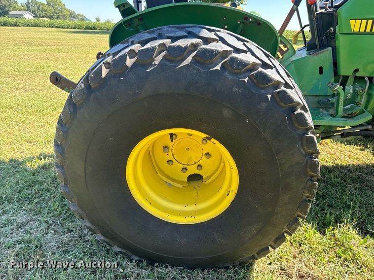 image for item EI4040 1990 John Deere 2155 Tractor