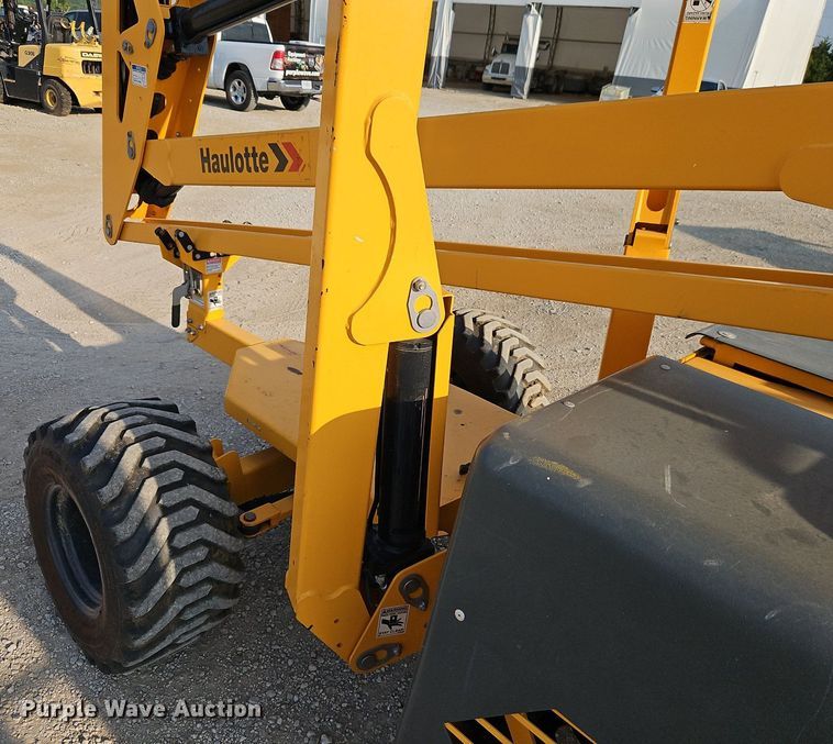 image for item EI8271 2018 Haulotte 45XA boom lift