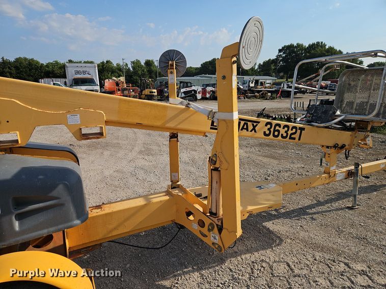 image for item EI8274 2005 Bil-Jax 3632T boom lift