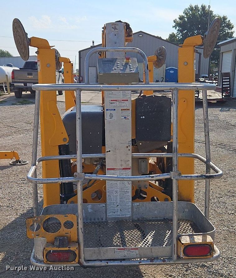 image for item EI8276 2016 Haulotte 4527A boom lift