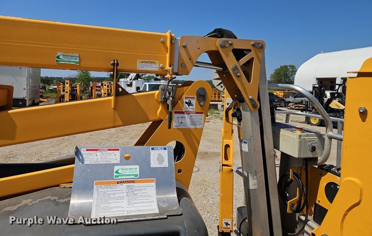 image for item EI8281 2017 Haulotte 45XA boom lift
