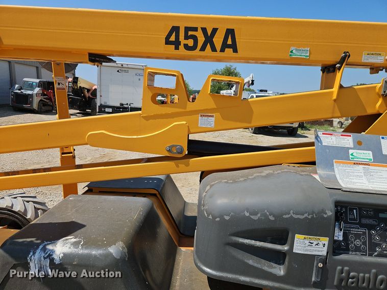 image for item EI8281 2017 Haulotte 45XA boom lift