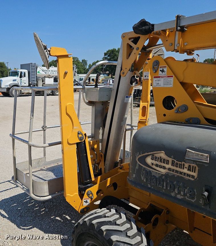 image for item EI8281 2017 Haulotte 45XA boom lift