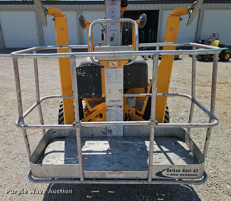 image for item EI8281 2017 Haulotte 45XA boom lift