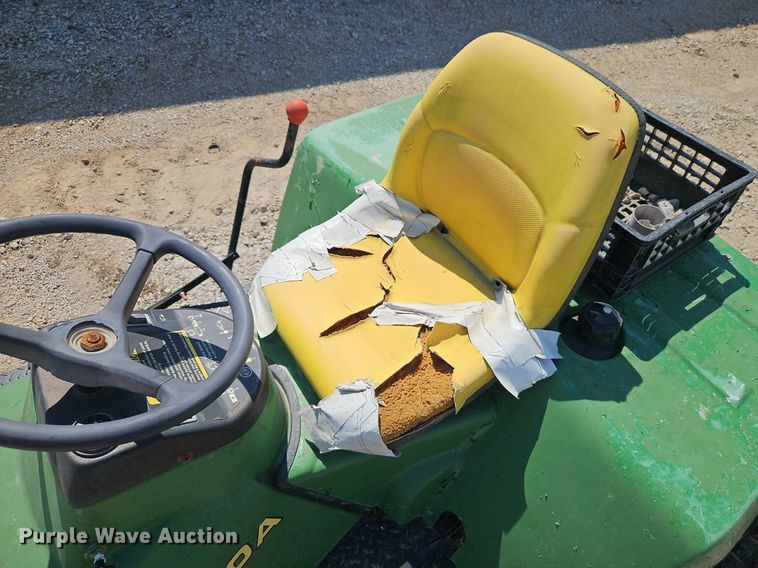 image for item EI8282 John Deere 1200A bunker rake