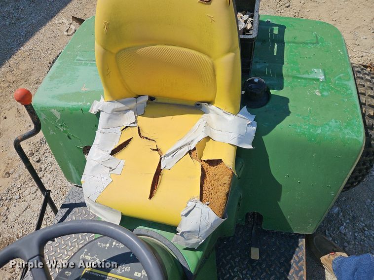 image for item EI8282 John Deere 1200A bunker rake
