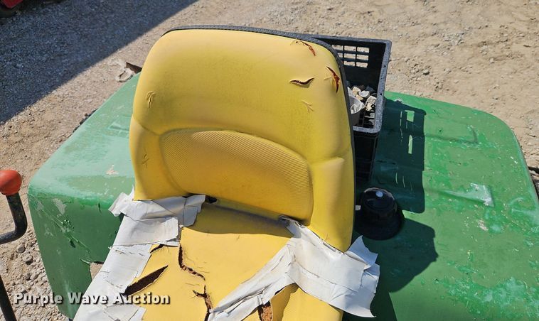 image for item EI8282 John Deere 1200A bunker rake