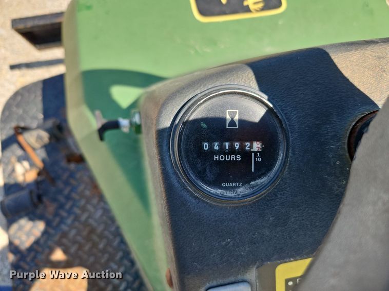 image for item EI8282 John Deere 1200A bunker rake