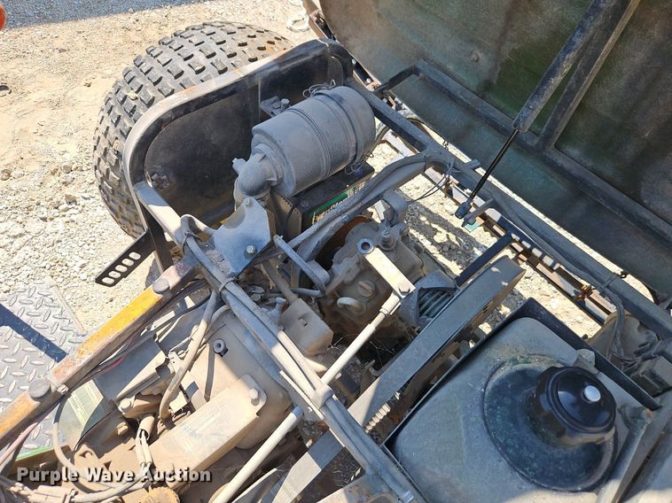 image for item EI8282 John Deere 1200A bunker rake