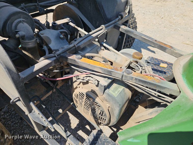 image for item EI8282 John Deere 1200A bunker rake