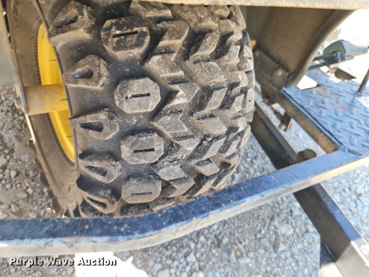 image for item EI8282 John Deere 1200A bunker rake