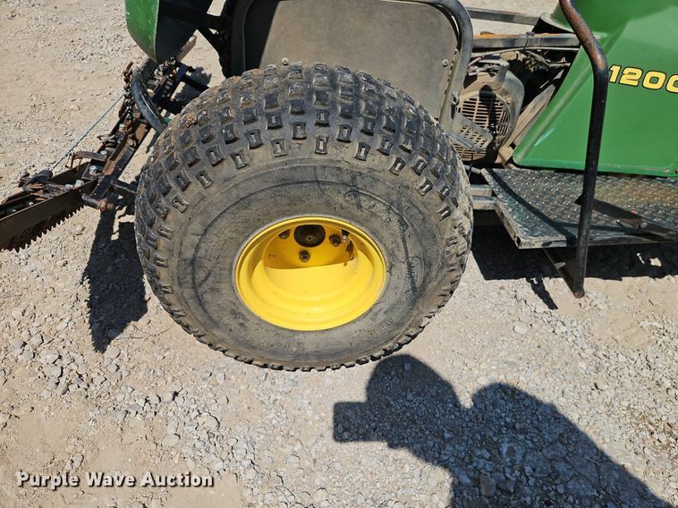 image for item EI8282 John Deere 1200A bunker rake