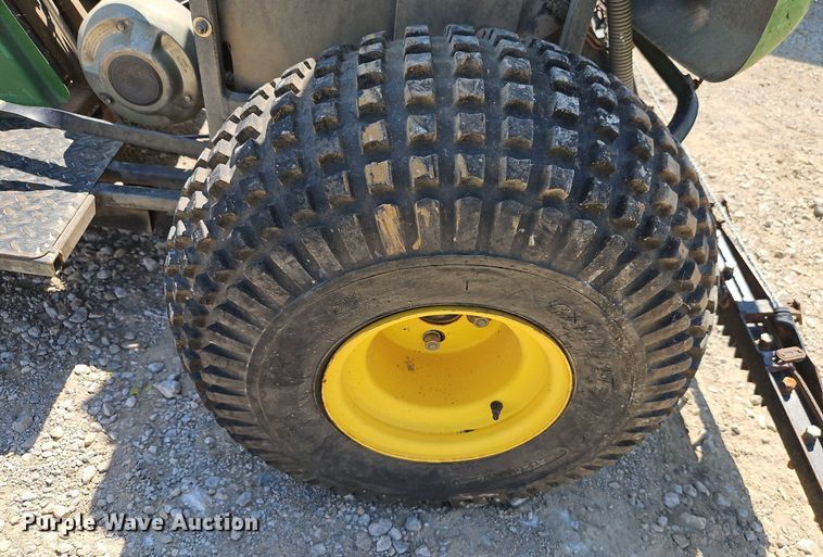 image for item EI8282 John Deere 1200A bunker rake