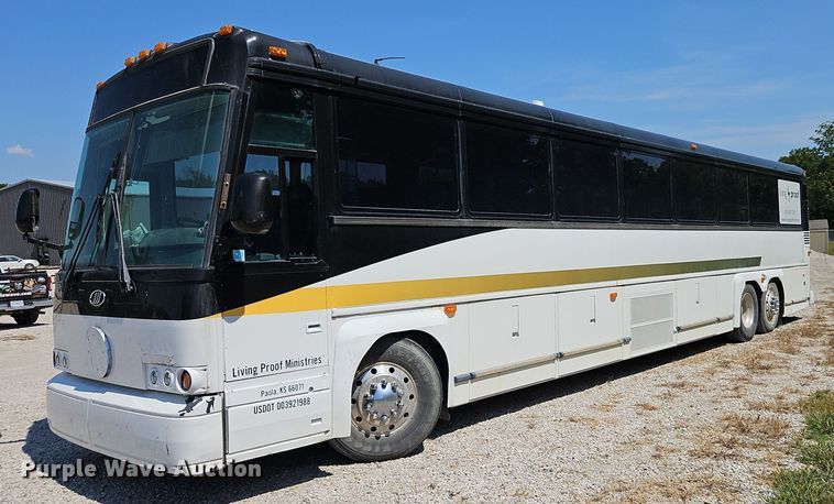 image for item EI8283 2003 Motor Coach D4500 transit bus