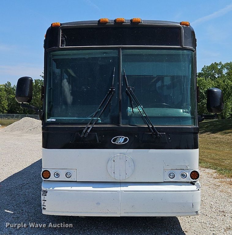 image for item EI8283 2003 Motor Coach D4500 transit bus