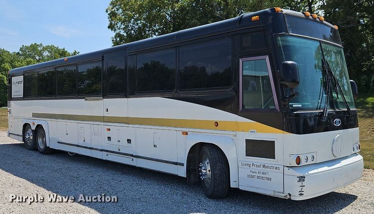 image for item EI8283 2003 Motor Coach D4500 transit bus