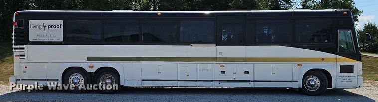 image for item EI8283 2003 Motor Coach D4500 transit bus