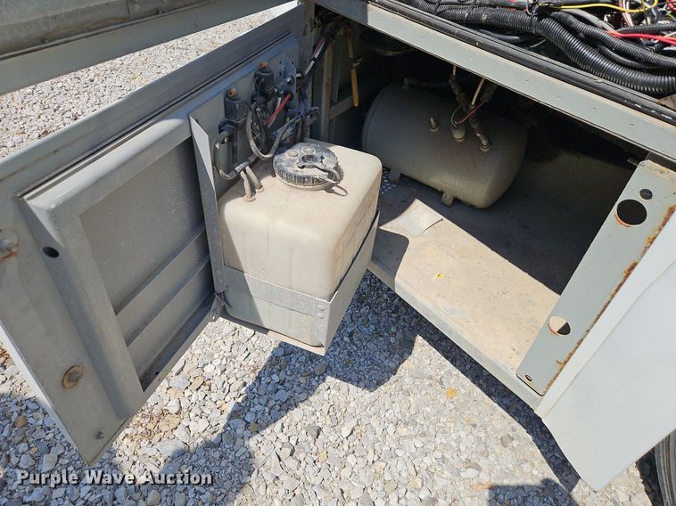 image for item EI8283 2003 Motor Coach D4500 transit bus