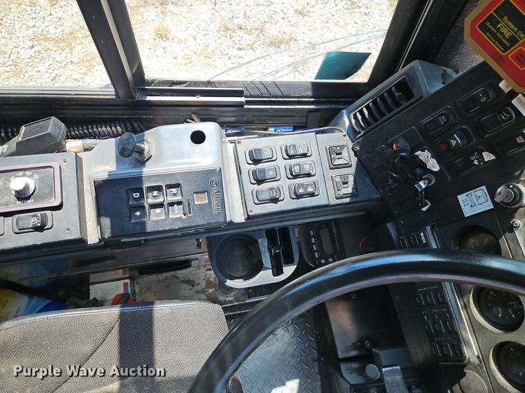 image for item EI8283 2003 Motor Coach D4500 transit bus