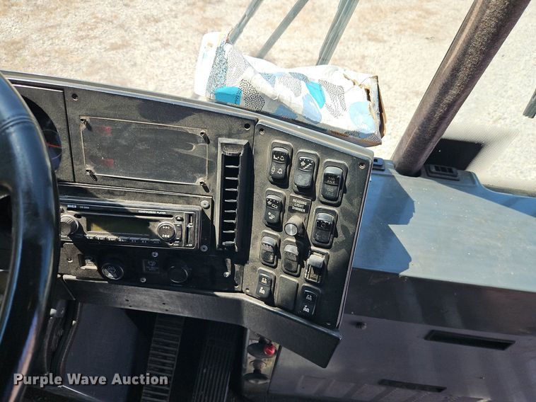 image for item EI8283 2003 Motor Coach D4500 transit bus