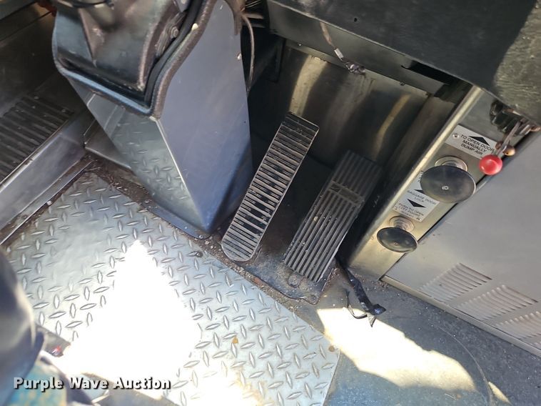 image for item EI8283 2003 Motor Coach D4500 transit bus