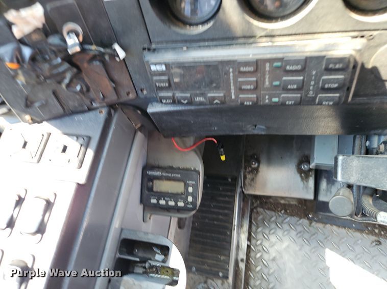 image for item EI8283 2003 Motor Coach D4500 transit bus