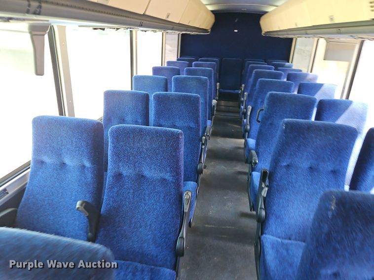 image for item EI8283 2003 Motor Coach D4500 transit bus