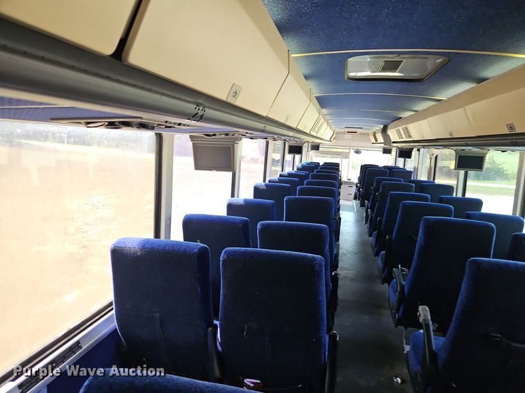 image for item EI8283 2003 Motor Coach D4500 transit bus