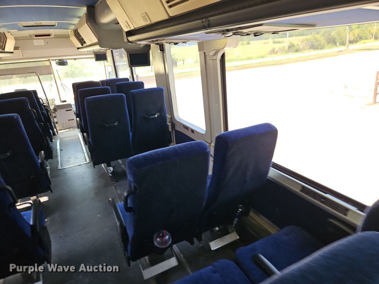 image for item EI8283 2003 Motor Coach D4500 transit bus