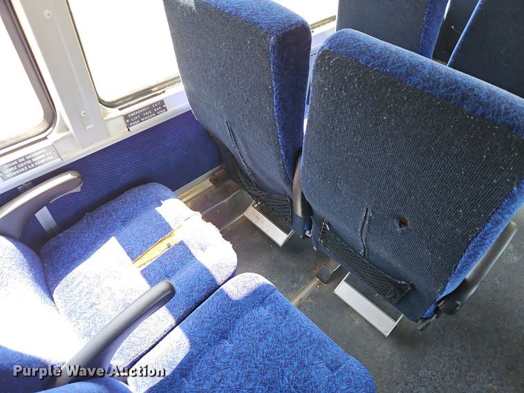 image for item EI8283 2003 Motor Coach D4500 transit bus