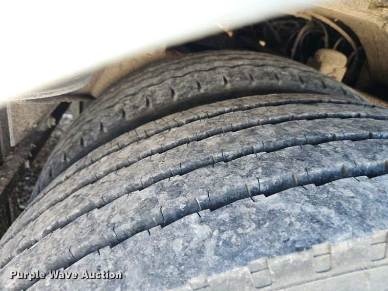 image for item EI8283 2003 Motor Coach D4500 transit bus