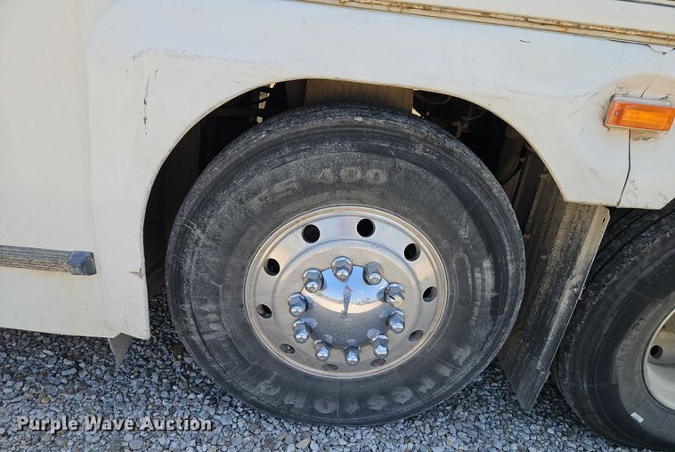 image for item EI8283 2003 Motor Coach D4500 transit bus