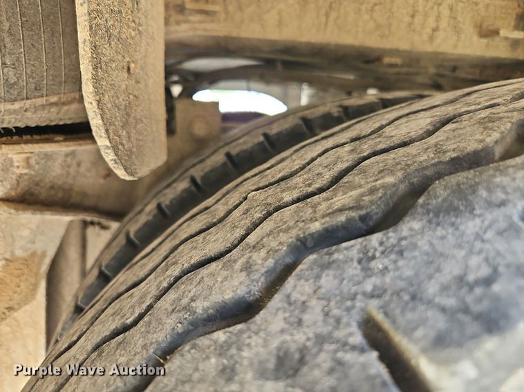 image for item EI8283 2003 Motor Coach D4500 transit bus