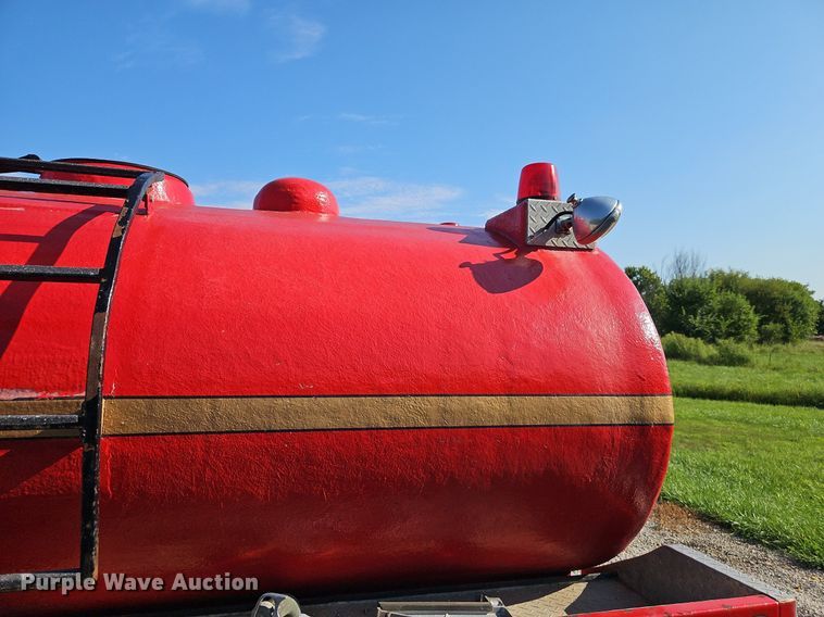 image for item EI8295 1982 GMC  C7000 pumper fire truck