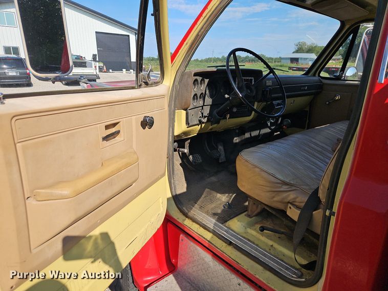 image for item EI8295 1982 GMC  C7000 pumper fire truck