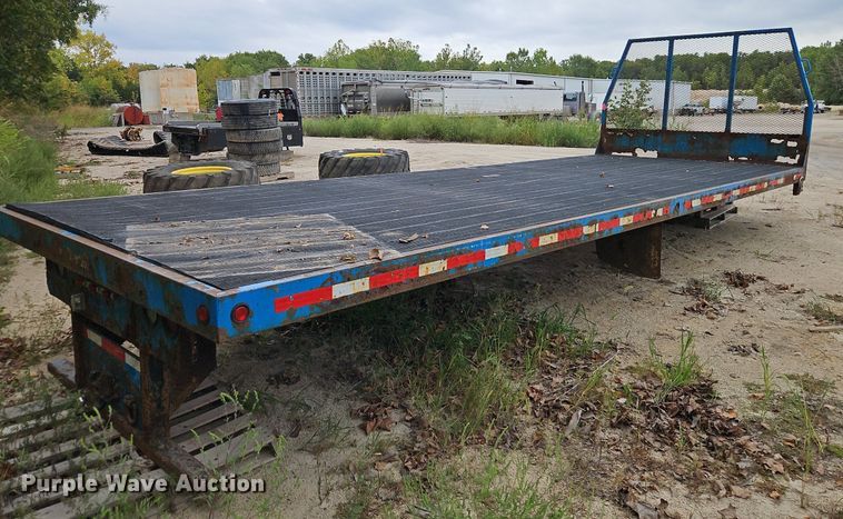 image for item EI8303 Flatbed