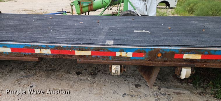 image for item EI8303 Flatbed